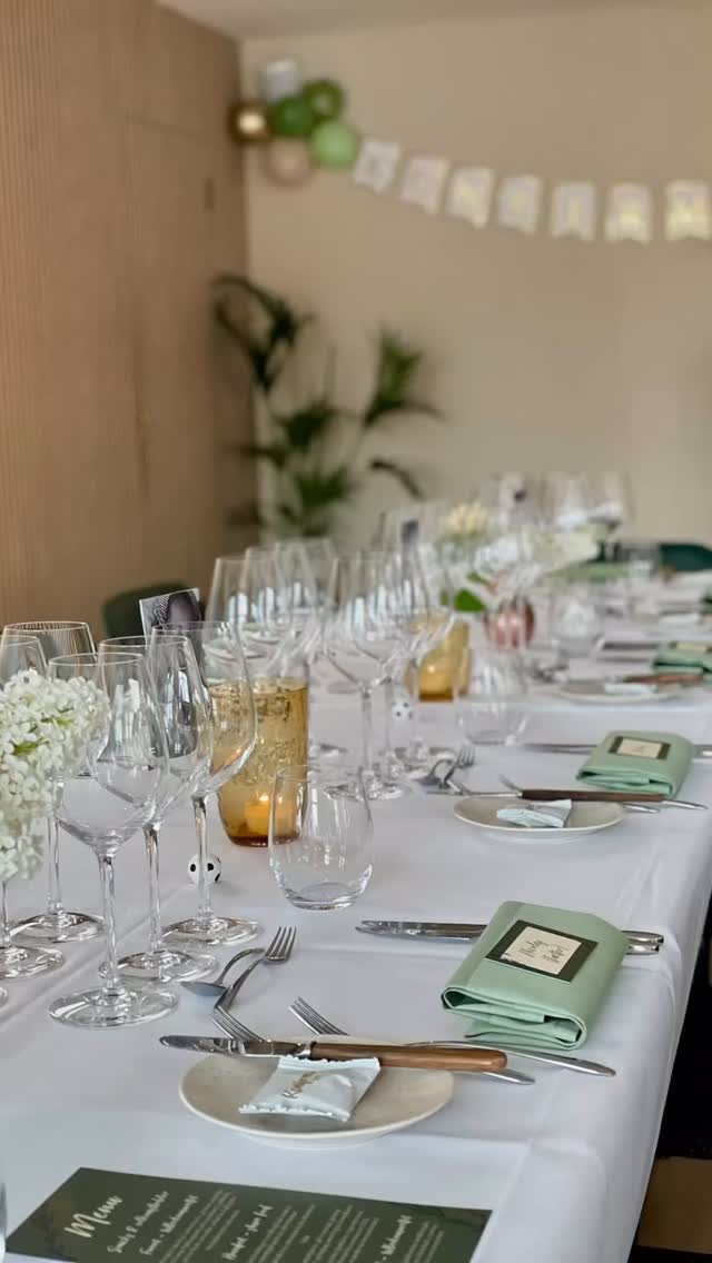 KONFIRMATIONSFEST HOS SPISETID. Foråret har budt på mange smukke konfirmationsfester i vores selskabslokale ved Svendborg Havn. Vi nyder de ungdommelige fester hvor æresgæstens kreativitet og personlighed dekorerer vores rammer så smukt. Konfirmationssæsonen 2026 er allerede godt fyldt op, så går I med tanker om at holde fest ude eller hjemme, så tag endelig fat i os for en uforpligtende snak.